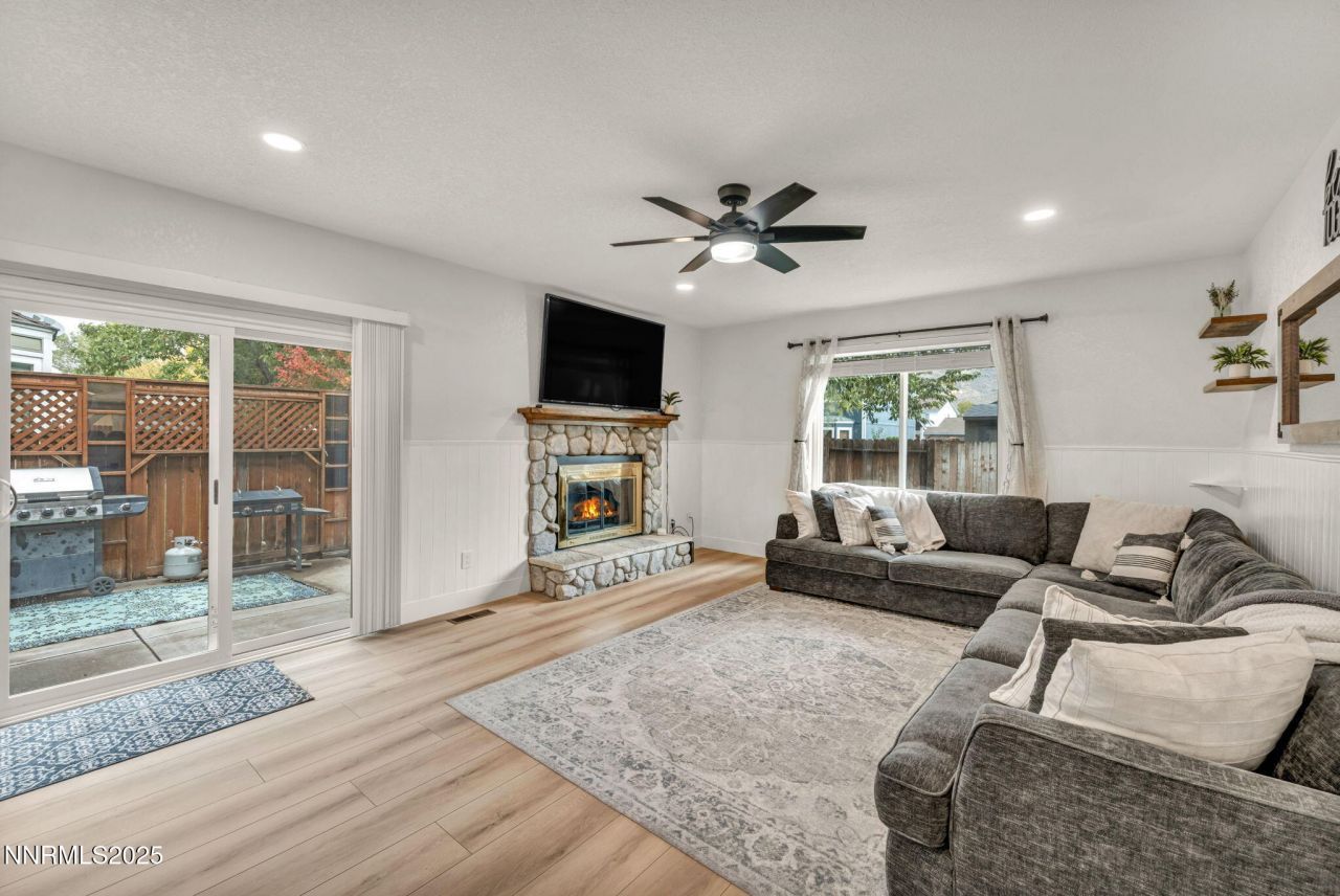 1528 Harper Drive, Carson City, NV 89701 Photo