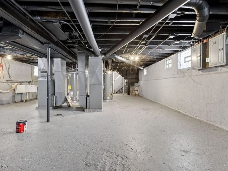 11706 Gay Avenue, Cleveland, OH 44105 Photo 26