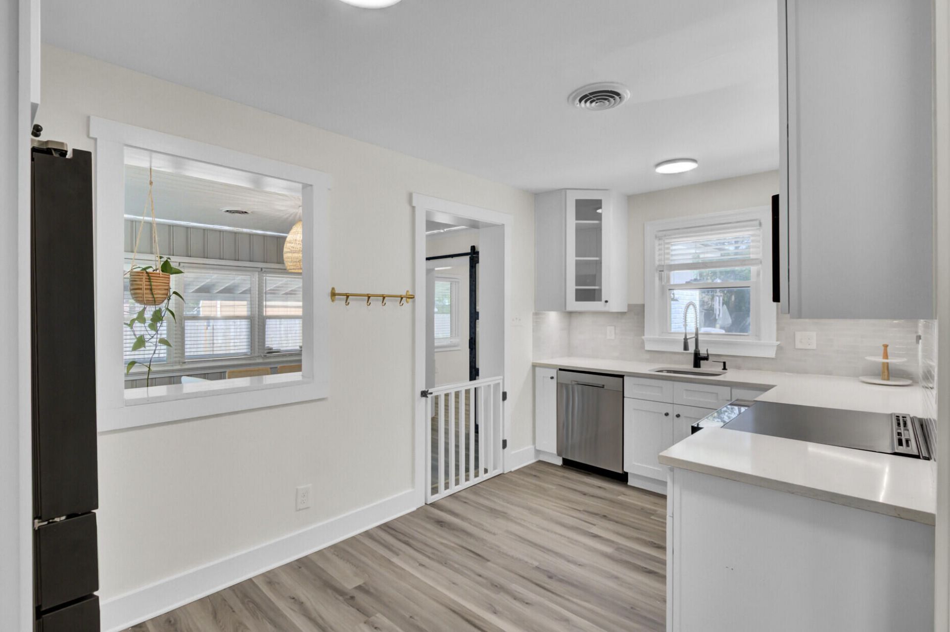 818 W Madison Avenue Photo 15