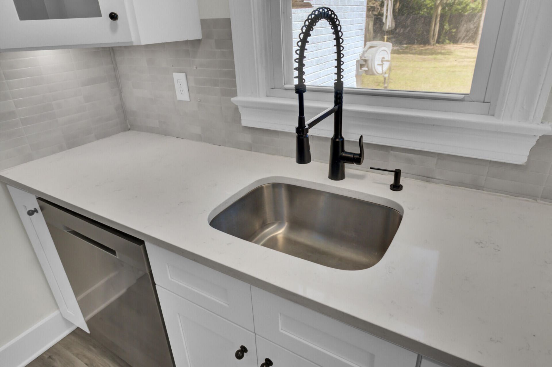 818 W Madison Avenue Photo 22