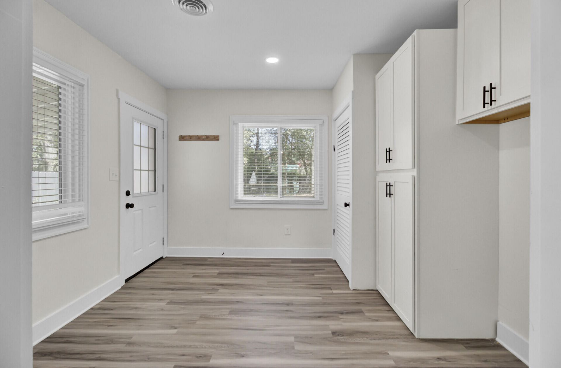 818 W Madison Avenue Photo 27