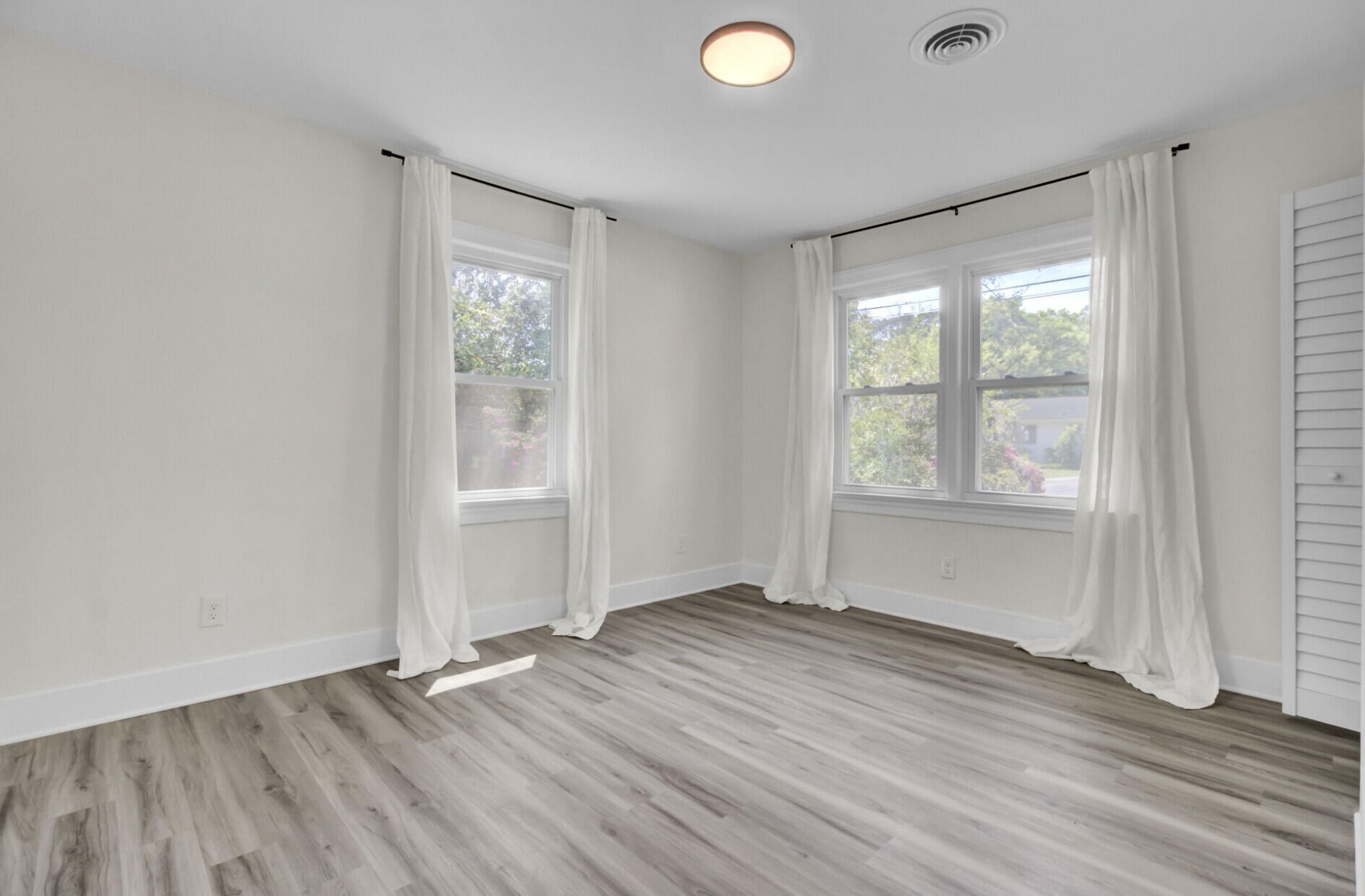 818 W Madison Avenue Photo 35