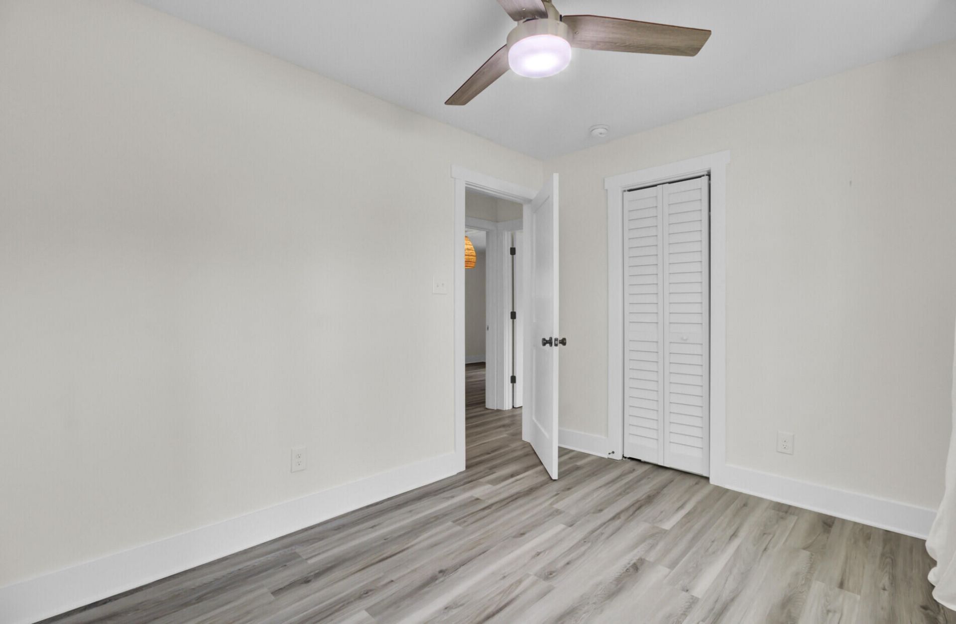 818 W Madison Avenue Photo 41