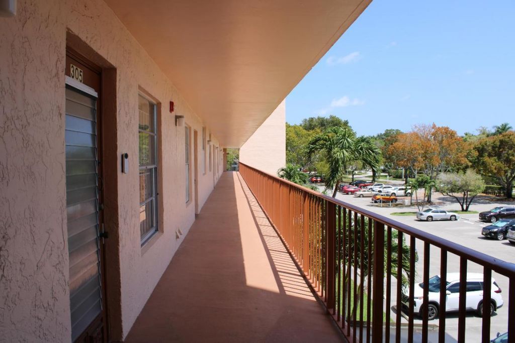 14671 Bonaire Boulevard, Unit 305, Delray Beach, FL 33446 Photo