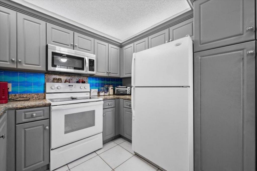 5382 Firenze Drive, Unit D, Boynton Beach, FL 33437 Photo