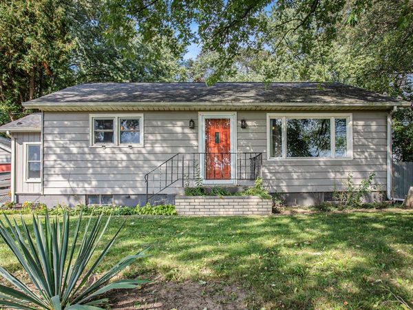 32780 M 43, Paw Paw, MI 49079