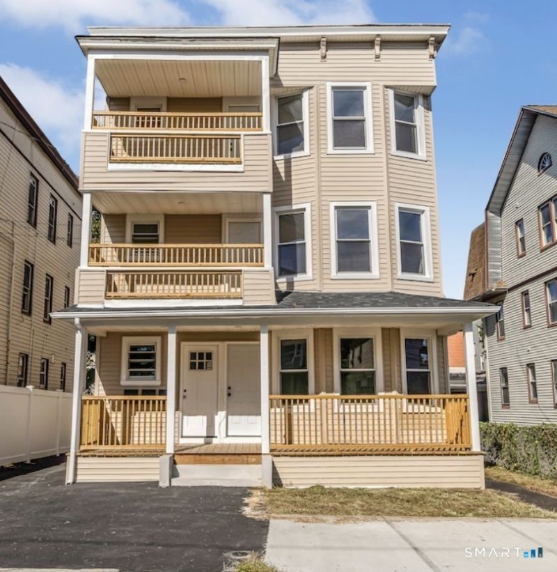 84-86 Waldorf, Bridgeport, CT 06605 Main Photo
