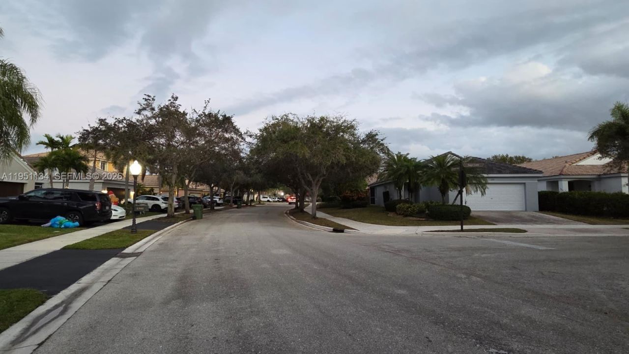 1308 Alexander Bnd, Weston, FL 33327 Photo