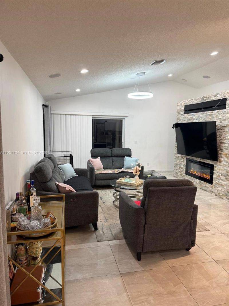1308 Alexander Bnd, Weston, FL 33327 Photo