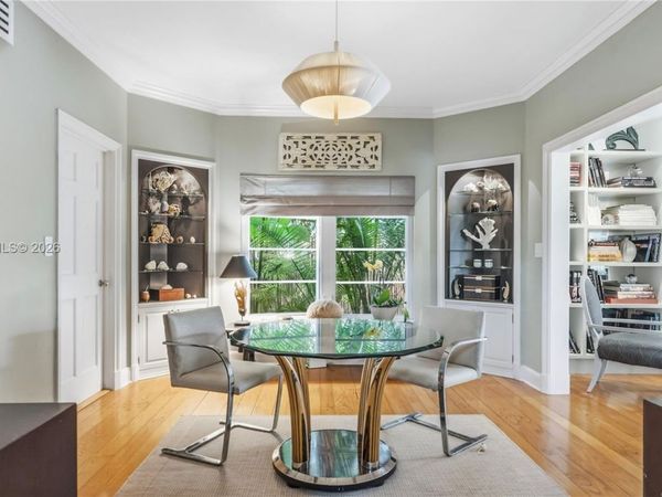 4805 Cherokee Ave, Miami Beach, FL 33140