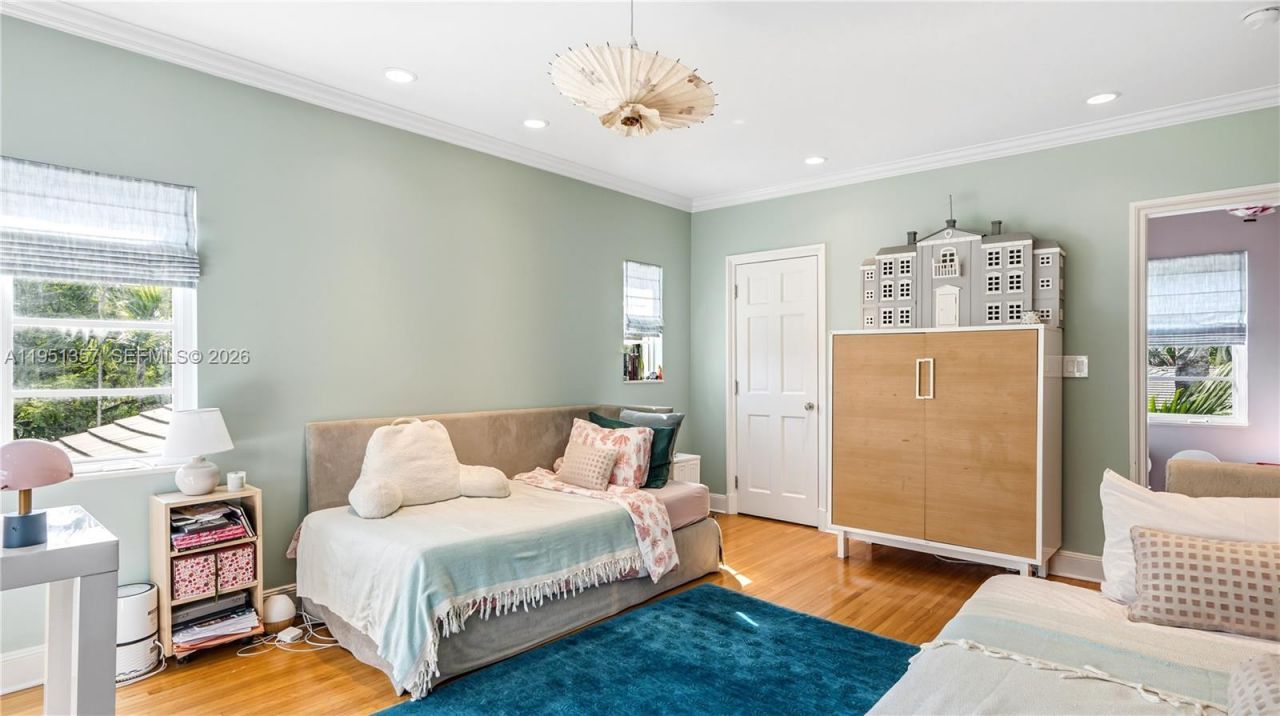 4805 Cherokee Ave, Miami Beach, FL 33140 Photo