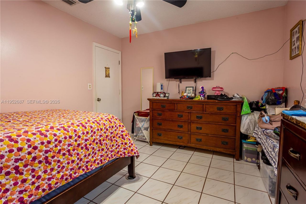 699 NW 134th Pl, Miami, FL 33182 Photo