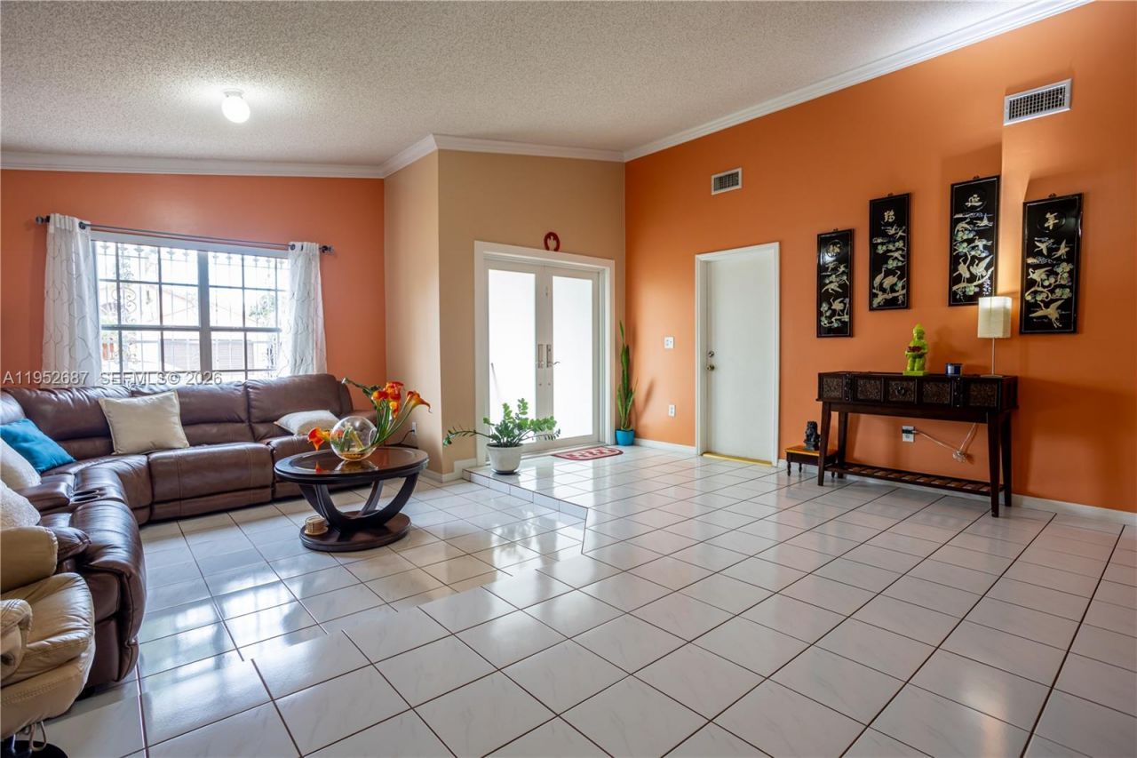 699 NW 134th Pl, Miami, FL 33182 Photo