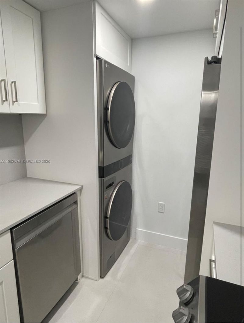 10275 Collins Ave , Unit 208, Bal Harbour, FL 33154 Photo