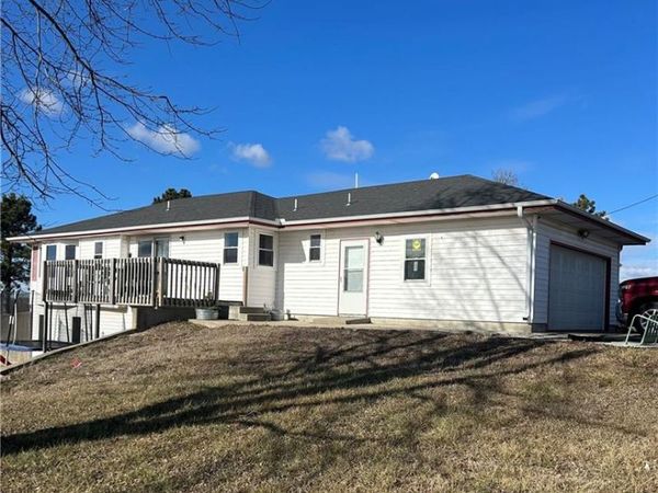 18541 S Stanley Road, Overbrook, KS 66524