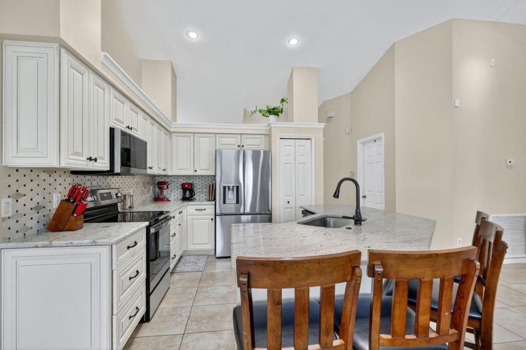 2631 SW Fair Isle Road, Port Saint Lucie, FL 34987 Photo