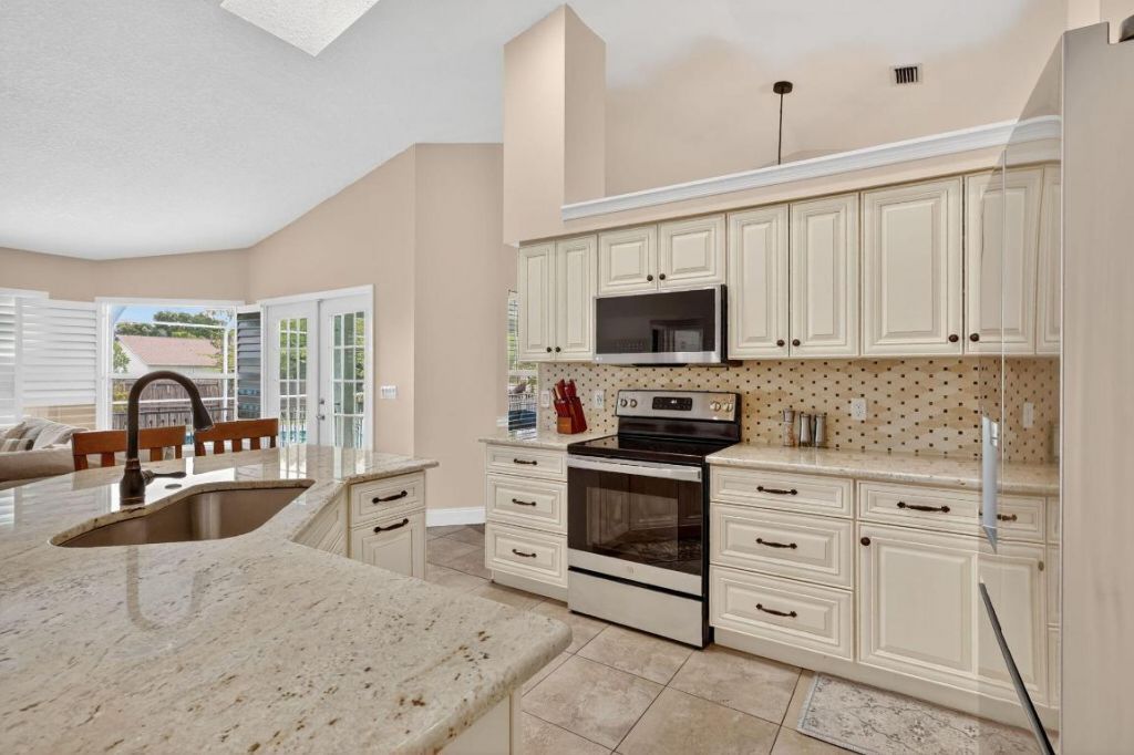 2631 SW Fair Isle Road, Port Saint Lucie, FL 34987 Photo