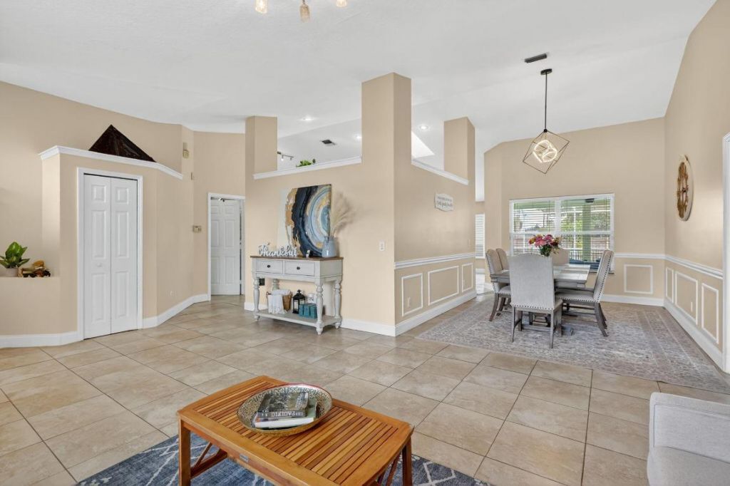 2631 SW Fair Isle Road, Port Saint Lucie, FL 34987 Photo