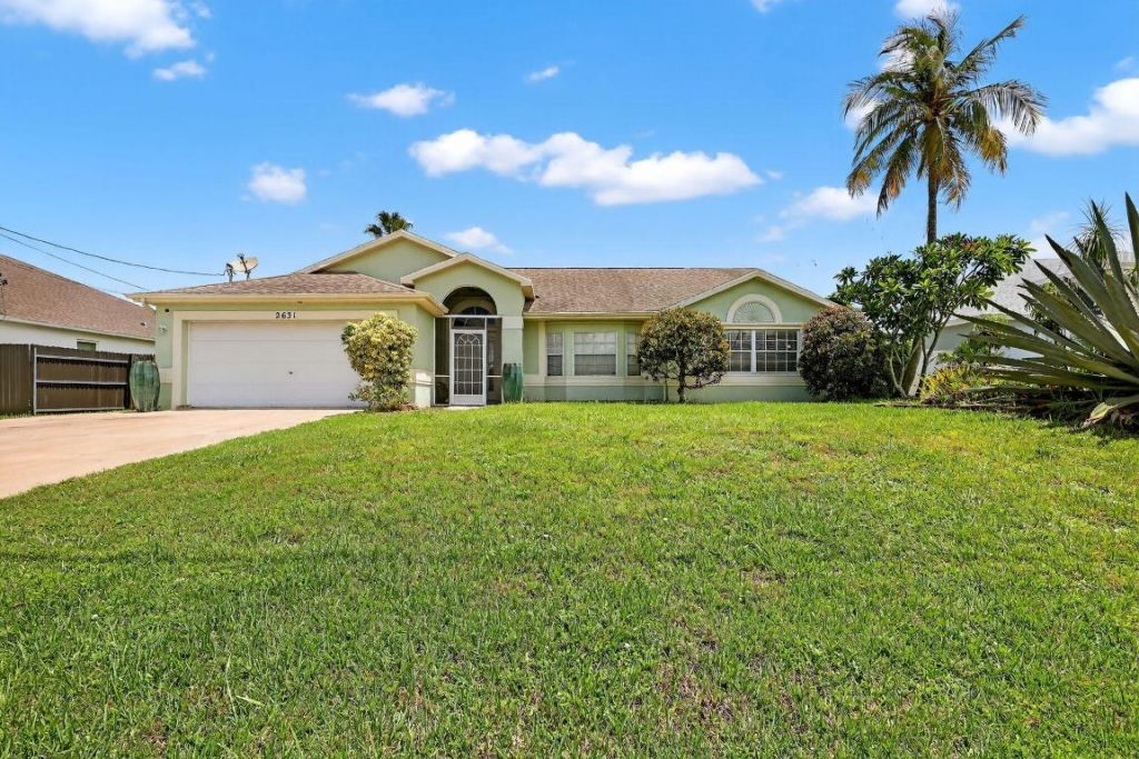 2631 SW Fair Isle Road, Port Saint Lucie, FL 34987 Photo