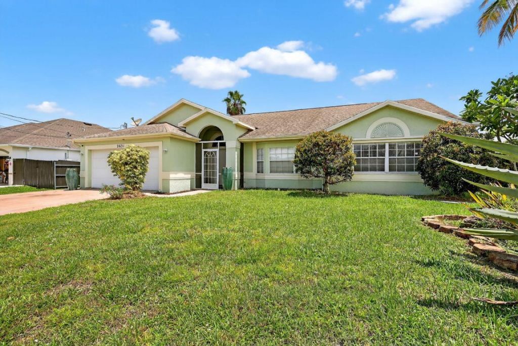 2631 SW Fair Isle Road, Port Saint Lucie, FL 34987 Photo
