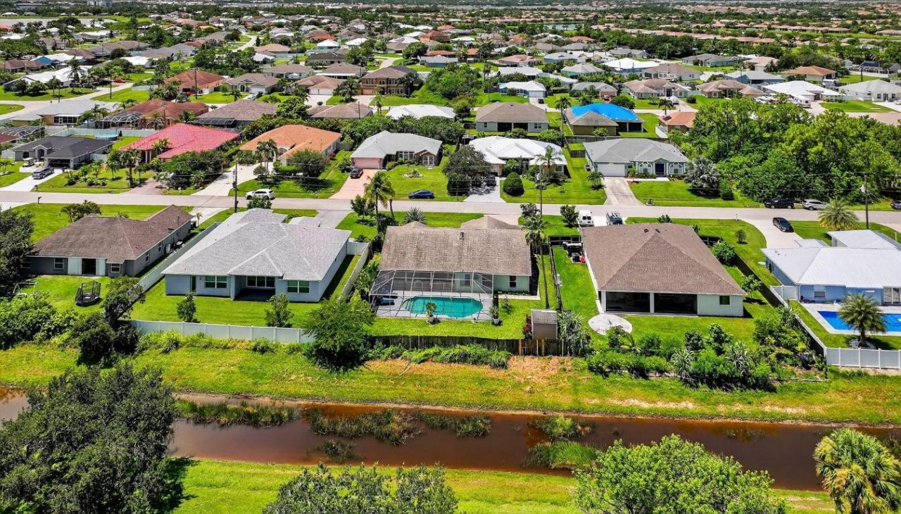 2631 SW Fair Isle Road, Port Saint Lucie, FL 34987 Photo