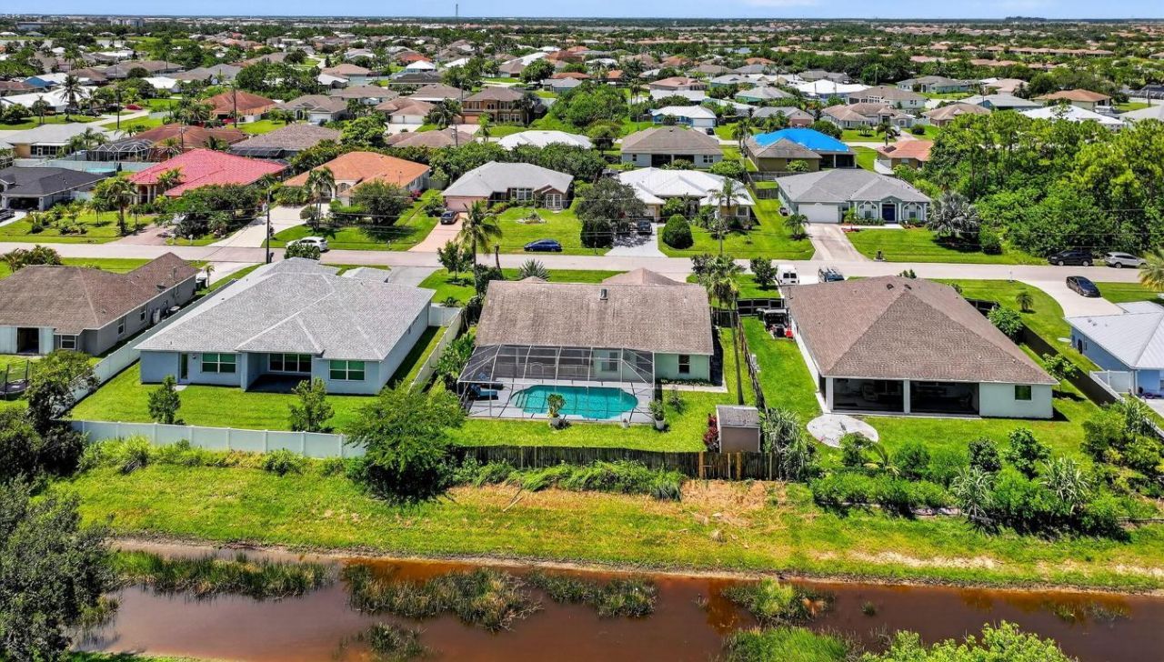 2631 SW Fair Isle Road, Port Saint Lucie, FL 34987 Photo