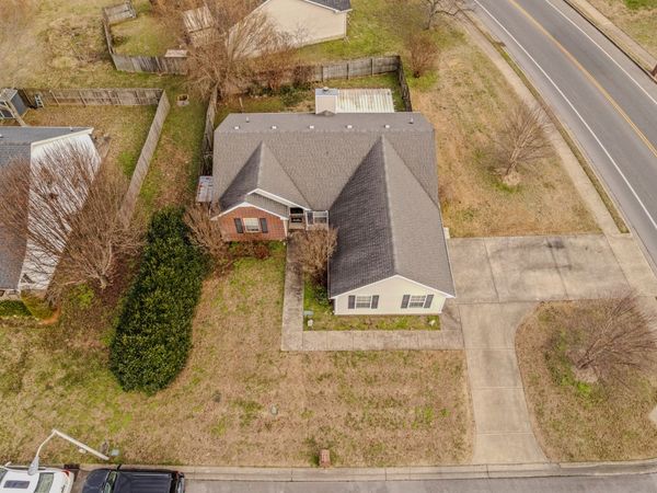 1521 Carrick Dr, Murfreesboro, TN 37128