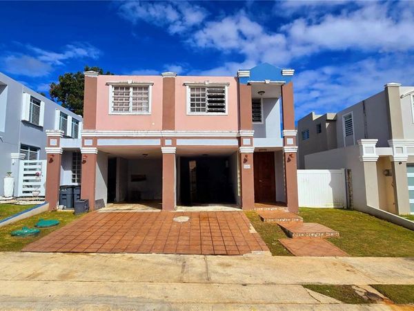 Italia URB. PLAZA DE LA FUENTE, Unit 1010, TOA ALTA, PR 00953