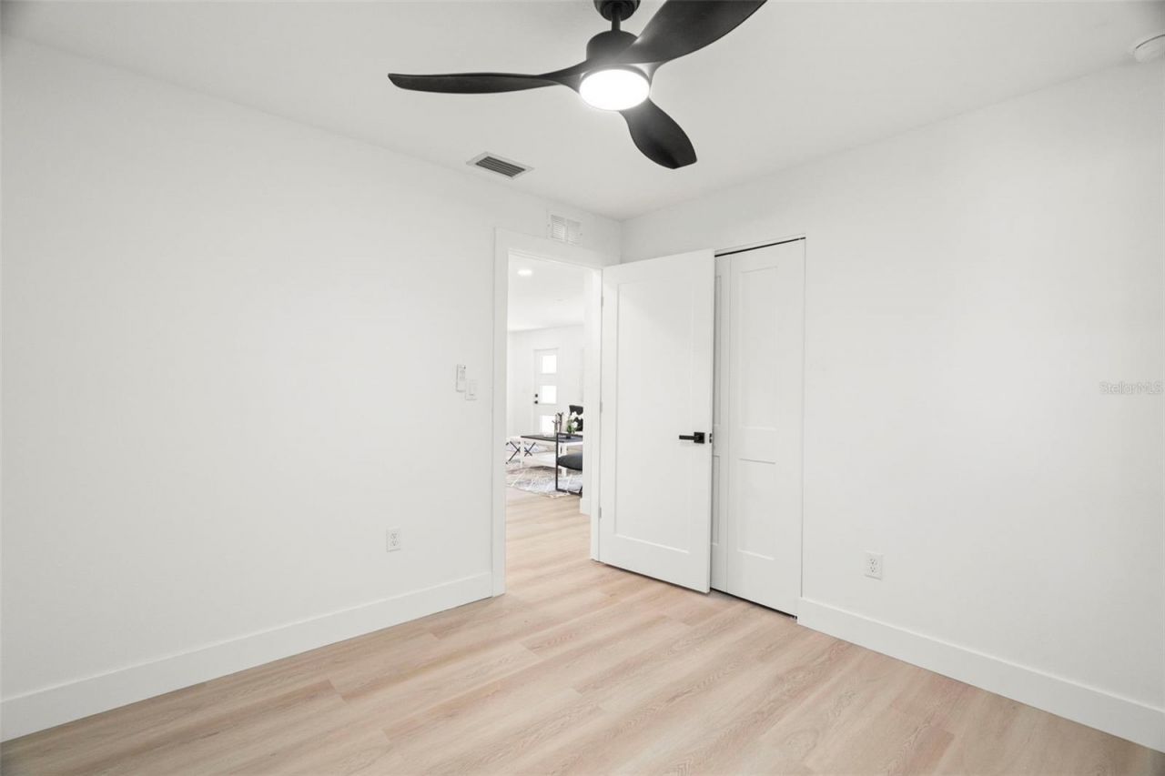 7211 Orpine Drive N, Saint Petersburg, FL 33702 Photo