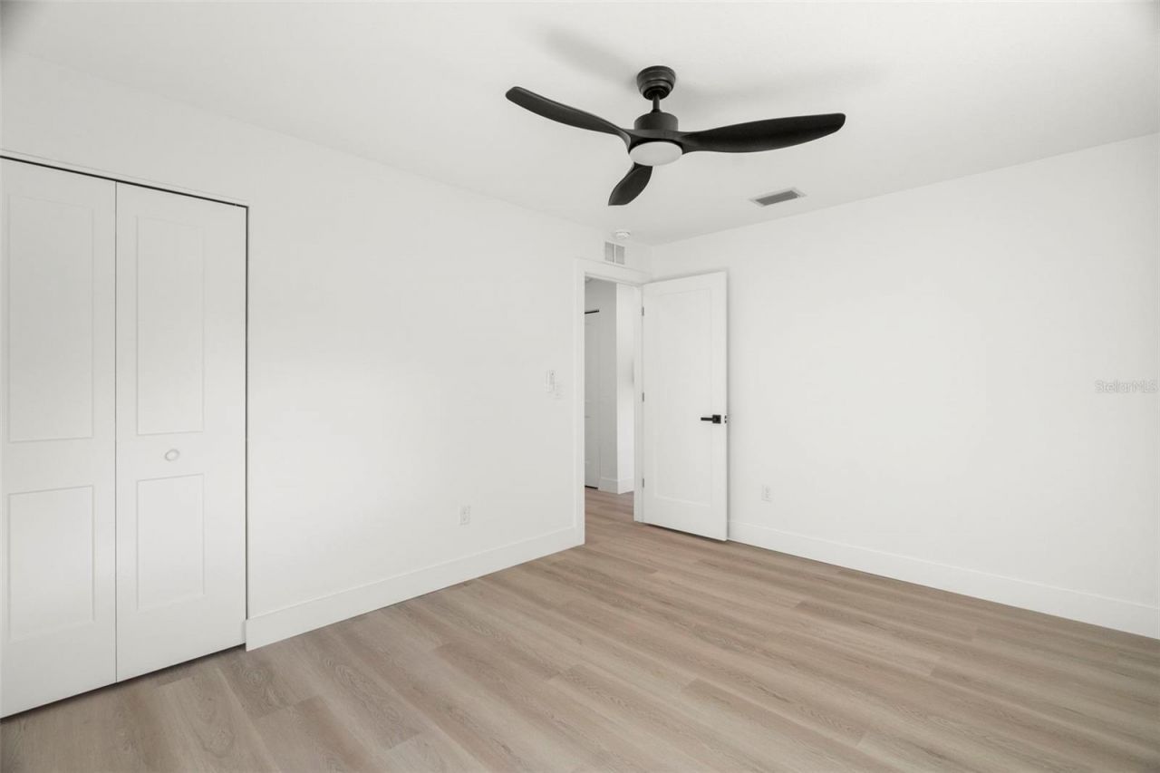 7211 Orpine Drive N, Saint Petersburg, FL 33702 Photo