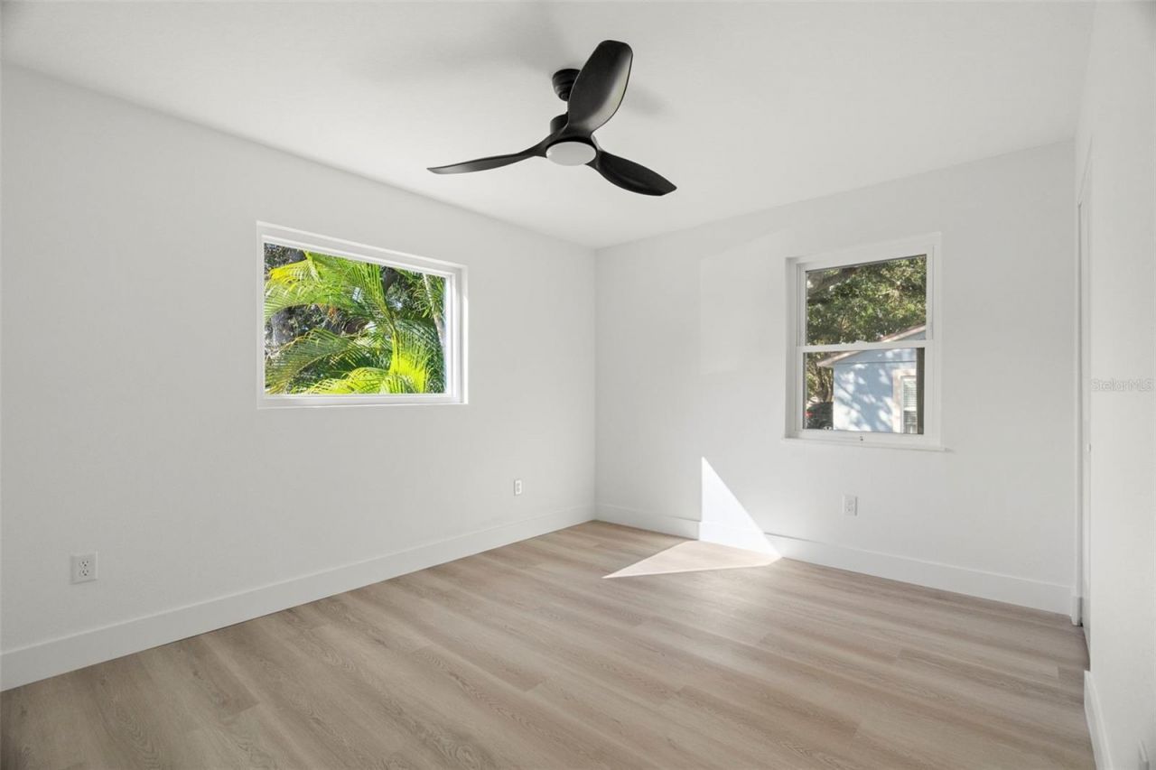 7211 Orpine Drive N, Saint Petersburg, FL 33702 Photo