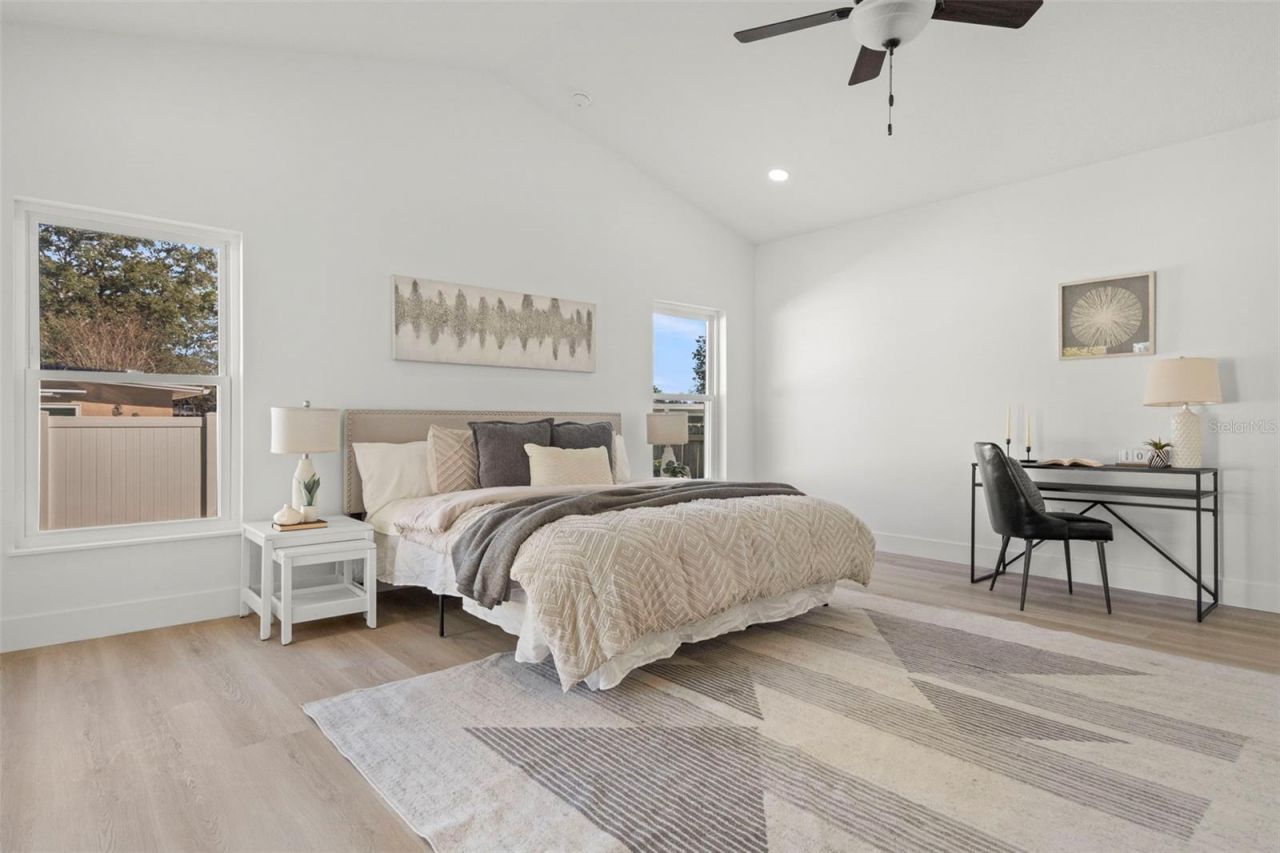 7211 Orpine Drive N, Saint Petersburg, FL 33702 Photo