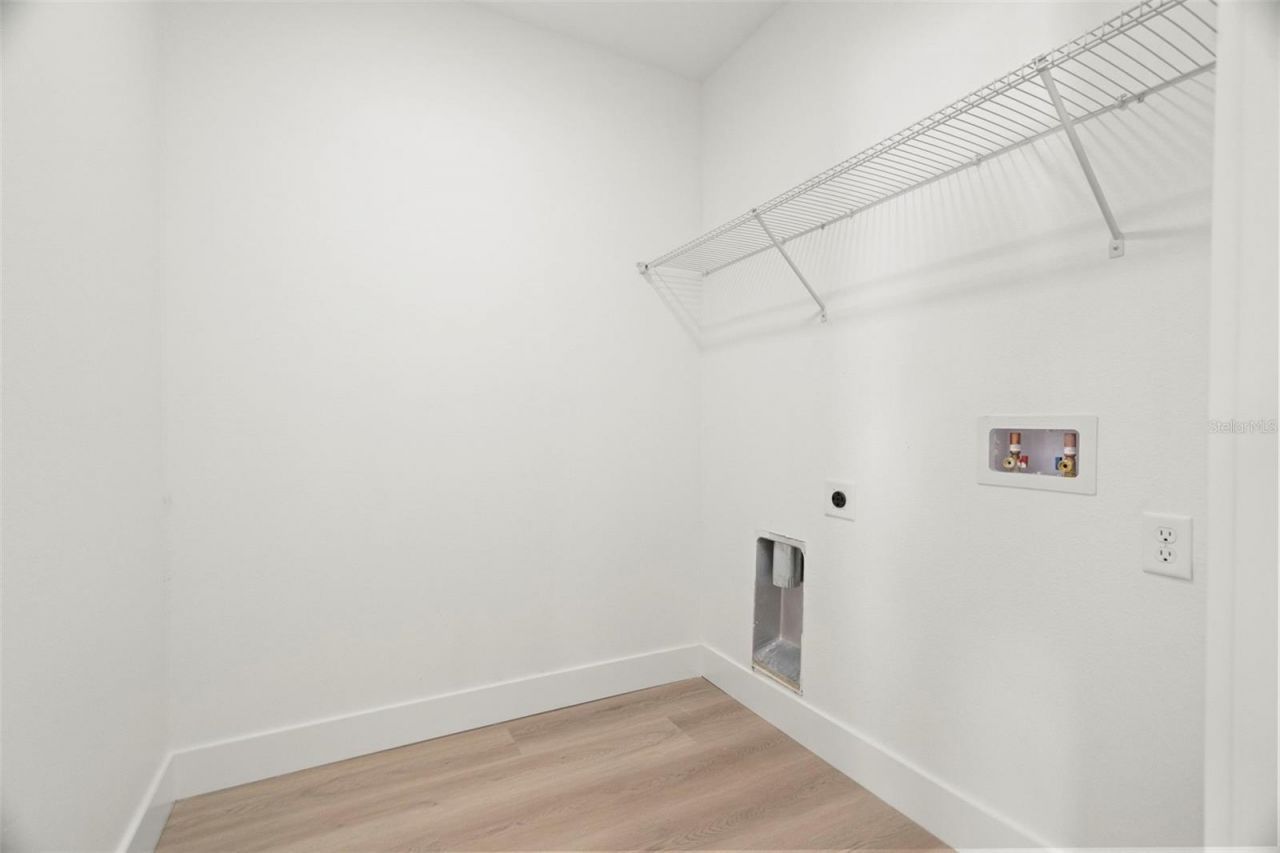 7211 Orpine Drive N, Saint Petersburg, FL 33702 Photo