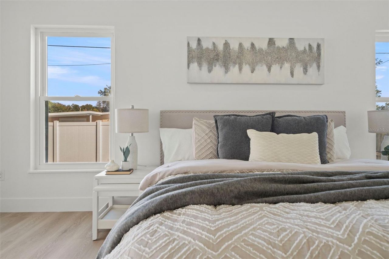 7211 Orpine Drive N, Saint Petersburg, FL 33702 Photo