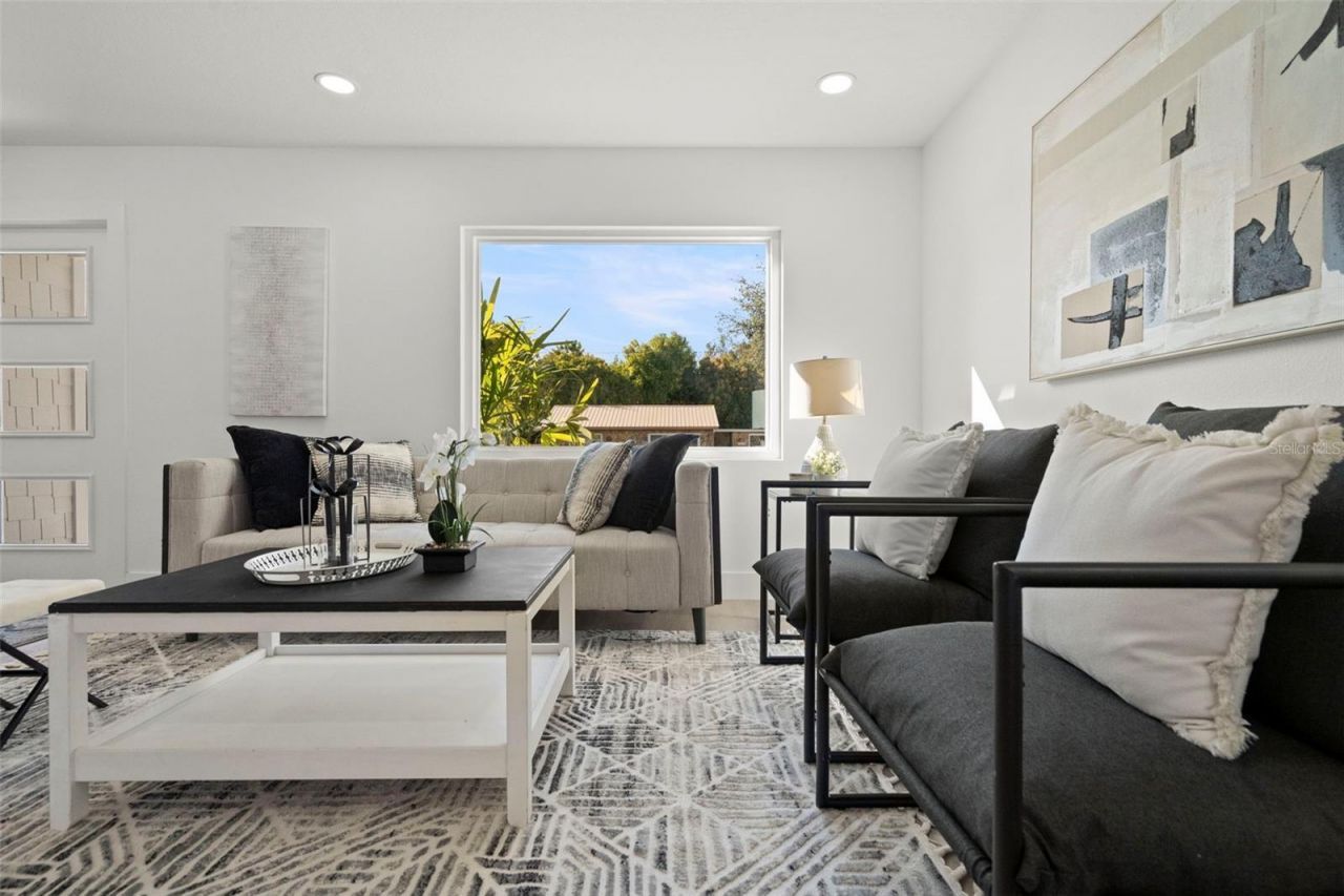 7211 Orpine Drive N, Saint Petersburg, FL 33702 Photo