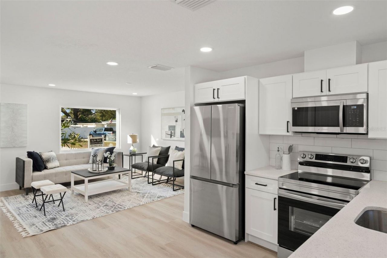 7211 Orpine Drive N, Saint Petersburg, FL 33702 Photo