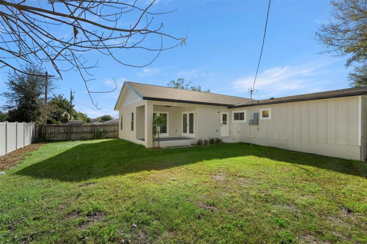 7211 Orpine Drive N, Saint Petersburg, FL 33702 Photo