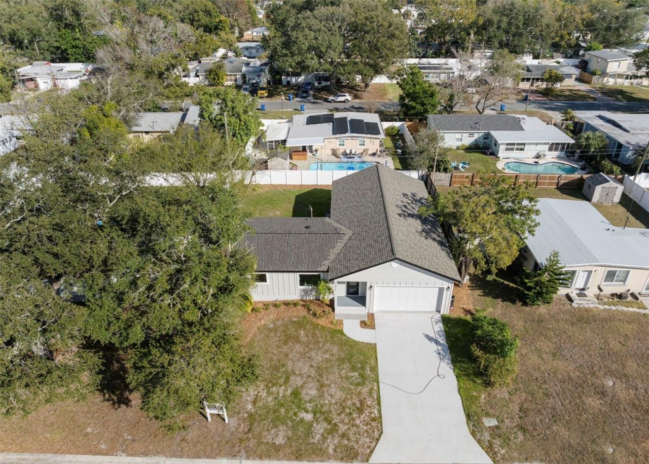 7211 Orpine Drive N, Saint Petersburg, FL 33702 Photo