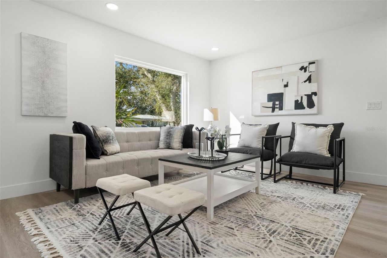 7211 Orpine Drive N, Saint Petersburg, FL 33702 Photo