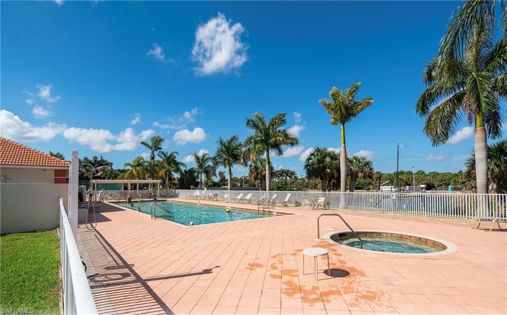 25085 Peacock Ln, Unit 102, Naples, FL 34114 Photo