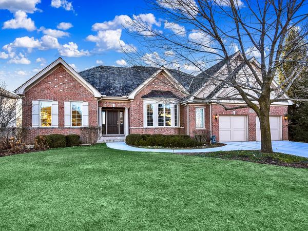 1030 Ridgeview Drive, Inverness, IL 60010