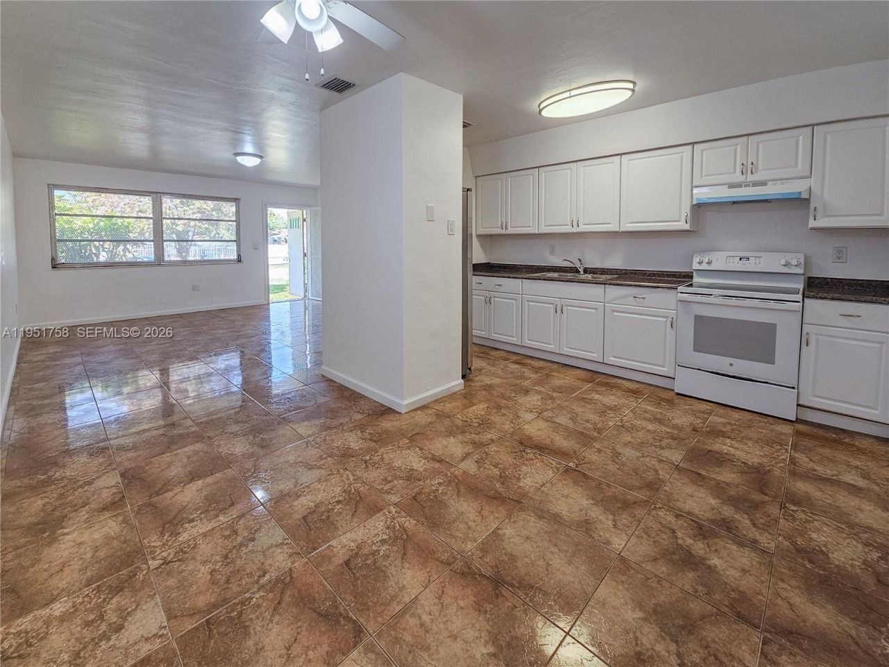 201 SW 30th Ct, Unit 201, Miami, FL 33135 Photo