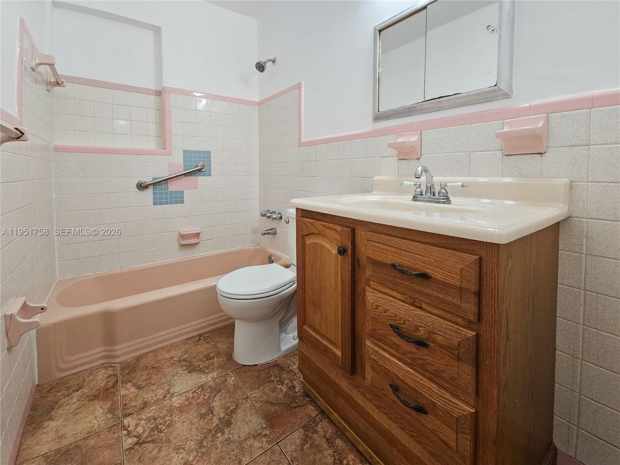 201 SW 30th Ct, Unit 201, Miami, FL 33135 Photo