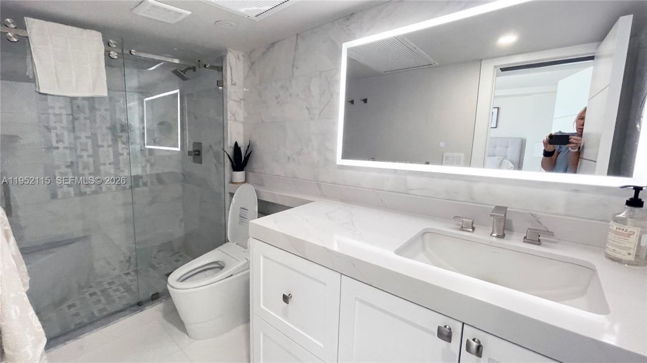 5701 Collins Ave, Unit 1221, Miami Beach, FL 33140 Photo