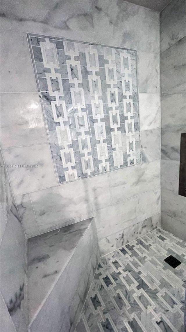 5701 Collins Ave, Unit 1221, Miami Beach, FL 33140 Photo