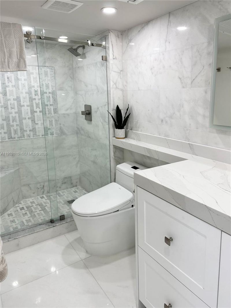 5701 Collins Ave, Unit 1221, Miami Beach, FL 33140 Photo