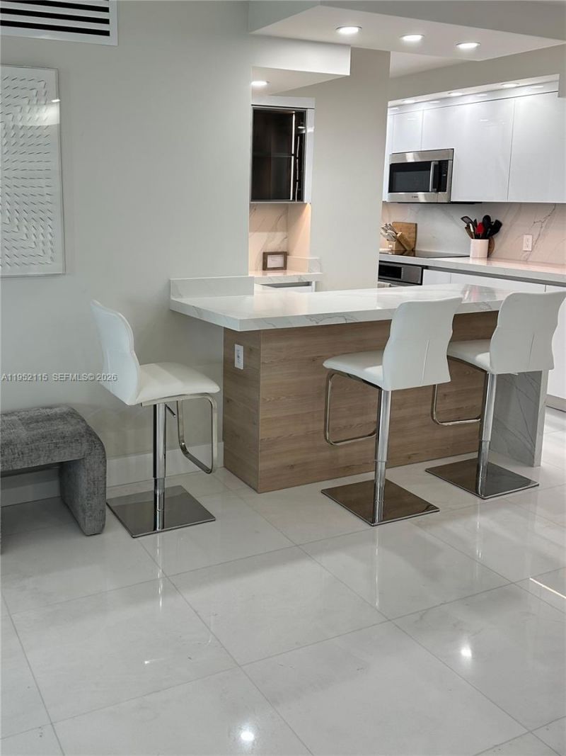 5701 Collins Ave, Unit 1221, Miami Beach, FL 33140 Photo