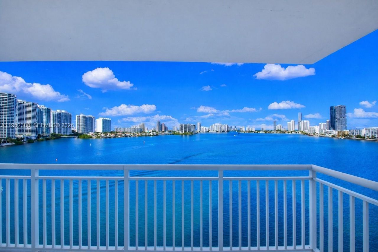301 174th St, Unit 1018, Sunny Isles Beach, FL 33160 Photo