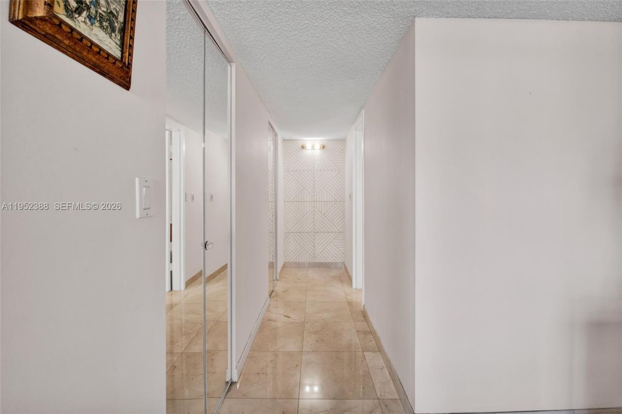 301 174th St, Unit 1018, Sunny Isles Beach, FL 33160 Photo