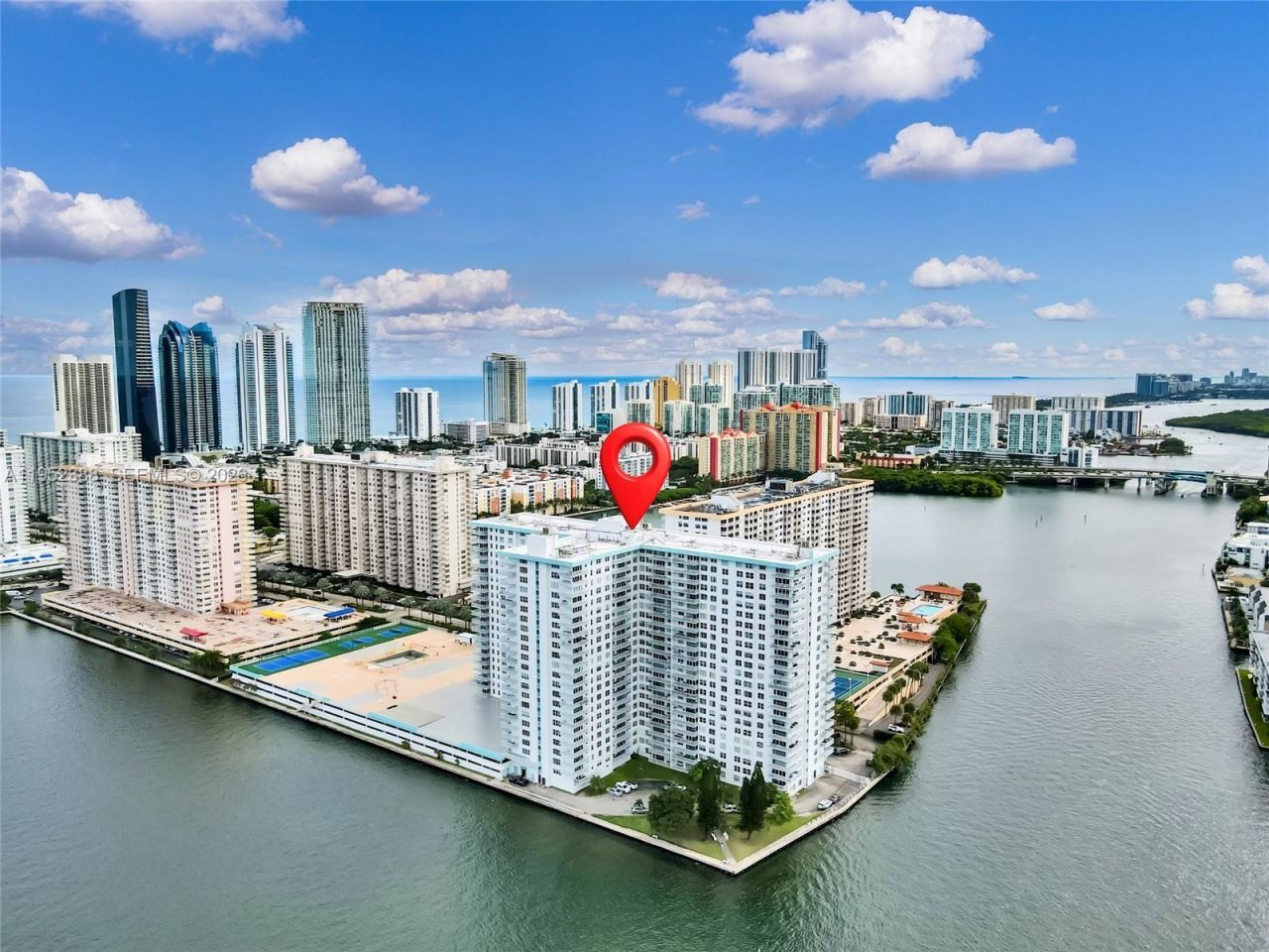 301 174th St, Unit 1018, Sunny Isles Beach, FL 33160 Photo